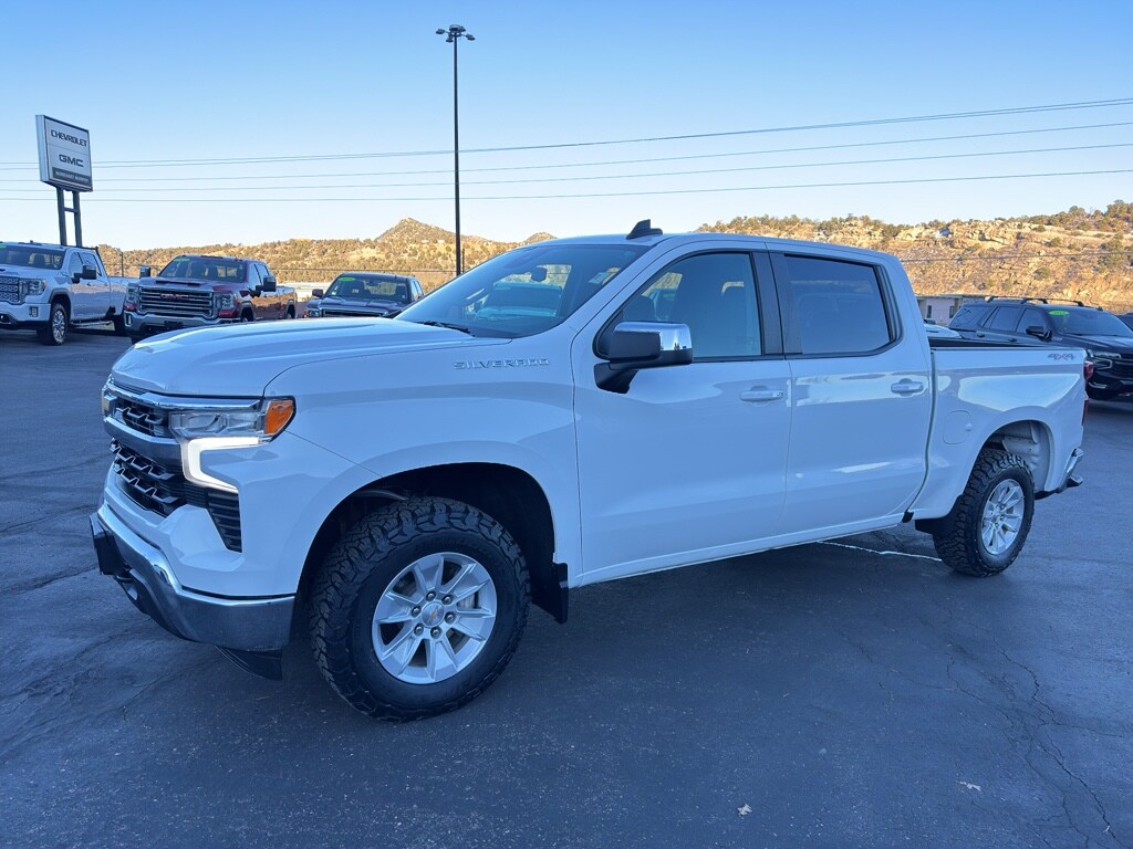 Used 2025 Chevrolet Silverado LT Crew Cab