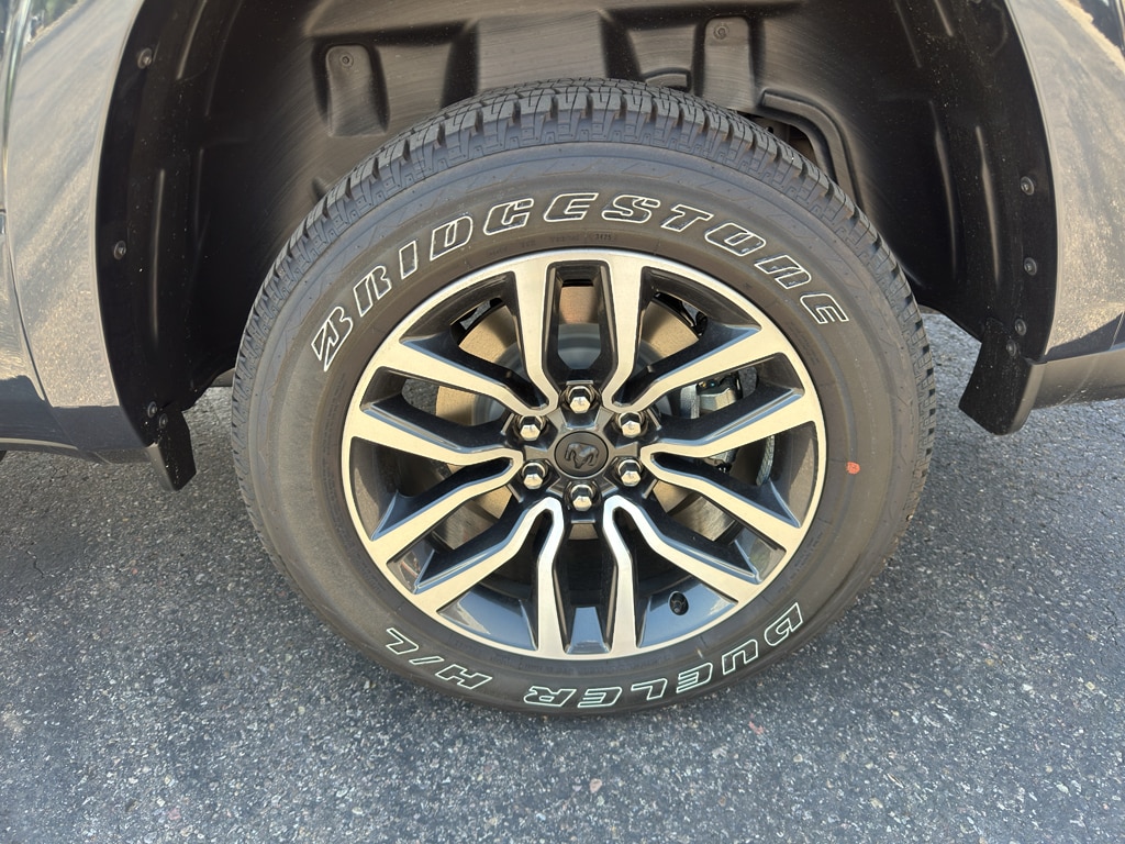 2026 RAM 1500 Limited - Photo 9