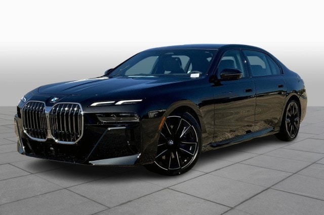 2023 BMW 7 Series 740i's photo