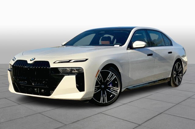 2023 BMW 7 Series 740i's photo