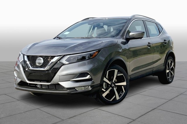2022 Nissan Rogue Sport SL's photo