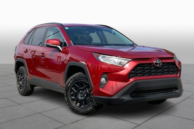 Used 2021 Toyota RAV4 XLE with VIN 2T3W1RFV1MW129347 for sale in Houston, TX