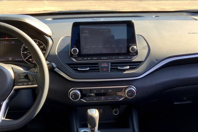 Image 6 of Used 2020 NissanAltima 2.5 S Sedan Front-wheel Drive