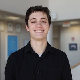 Staff member Gabriel Borelli from ID_a7572117aec9