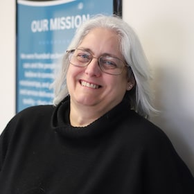 Staff member Karen Dumas from ID_a10e40e3f937
