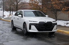 2026 BMW 740i xDrive Sedan