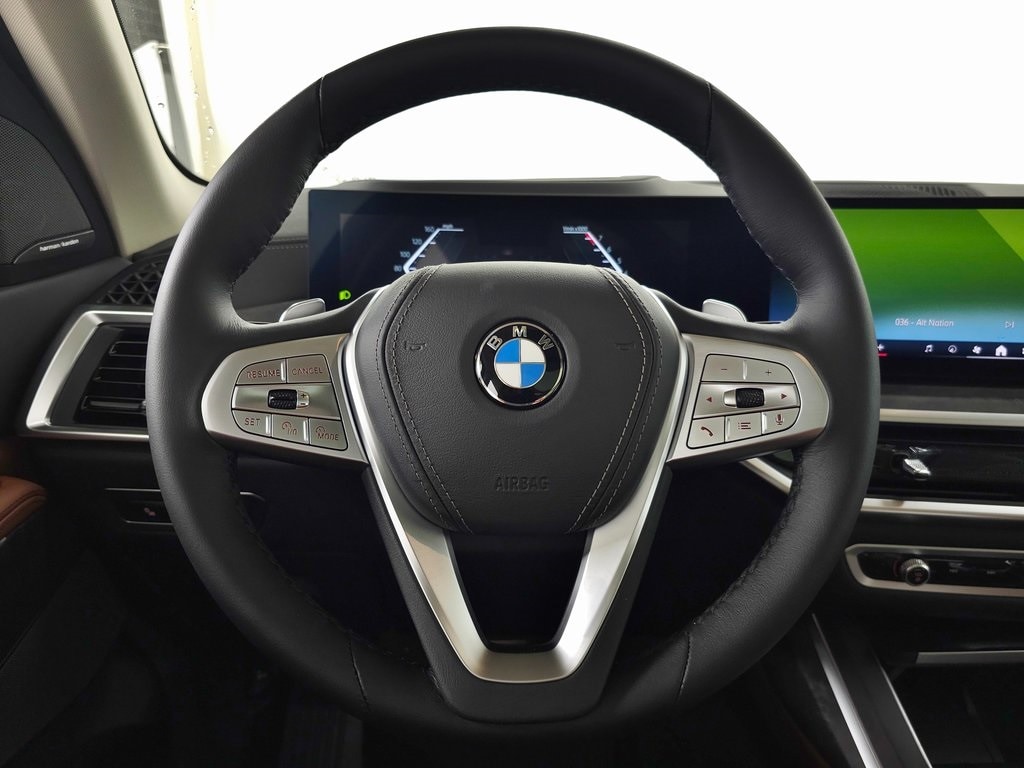 2025 BMW X7 xDrive40i 15