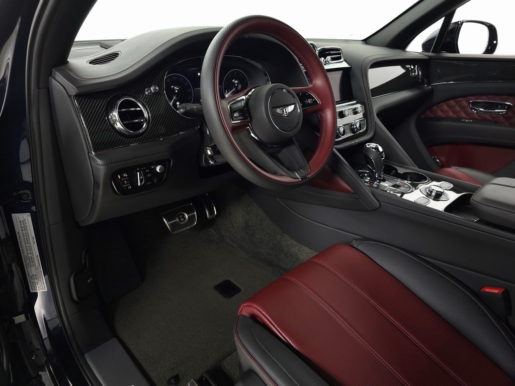 2022 Bentley Bentayga V8 25