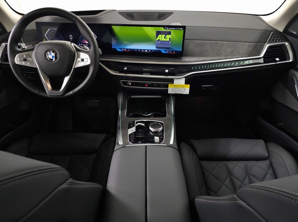 2025 BMW X7 xDrive40i 8