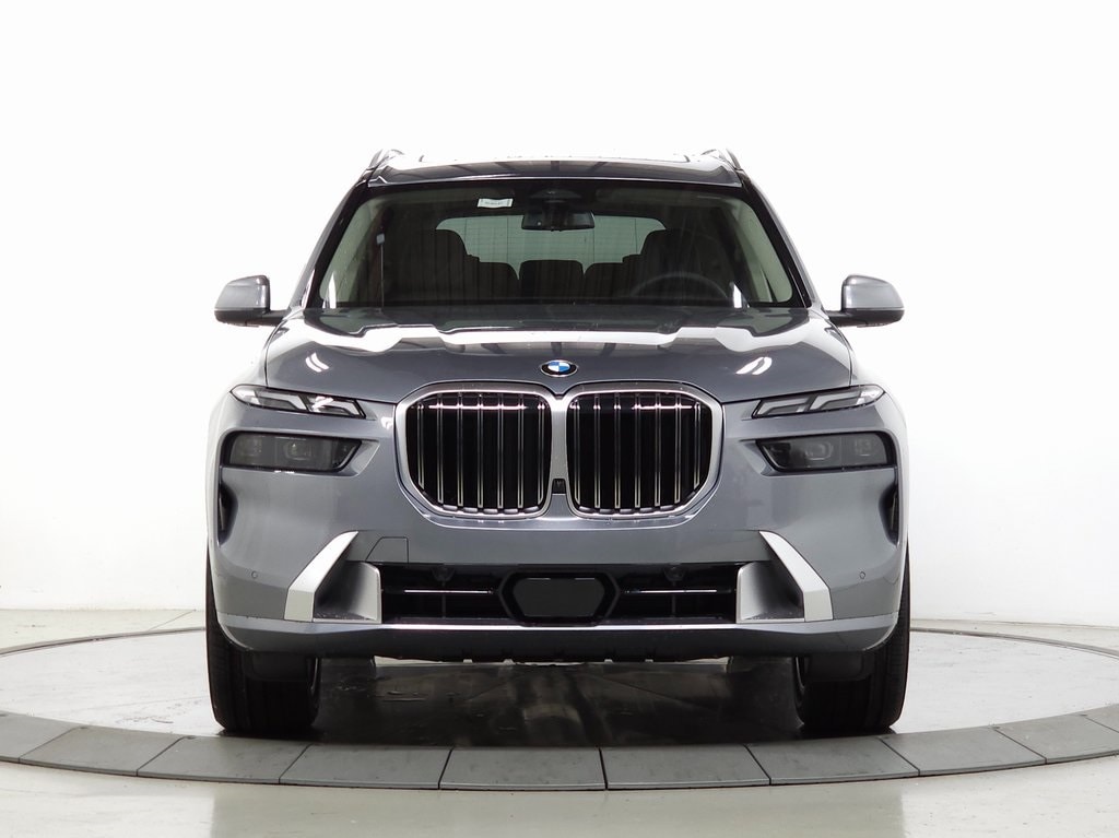 2025 BMW X7 xDrive40i 2