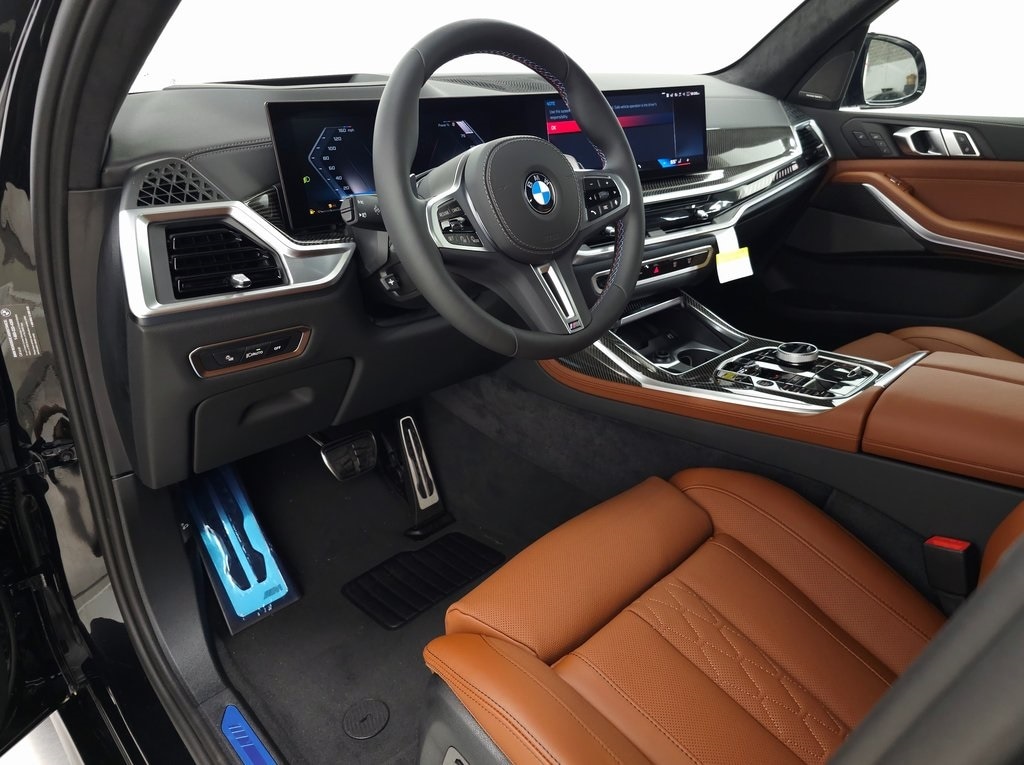 2025 BMW X7 M60i 12