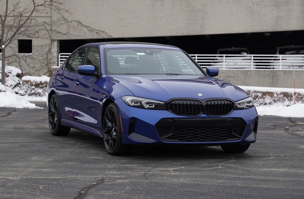 2026 BMW 3 Series 330i's photo