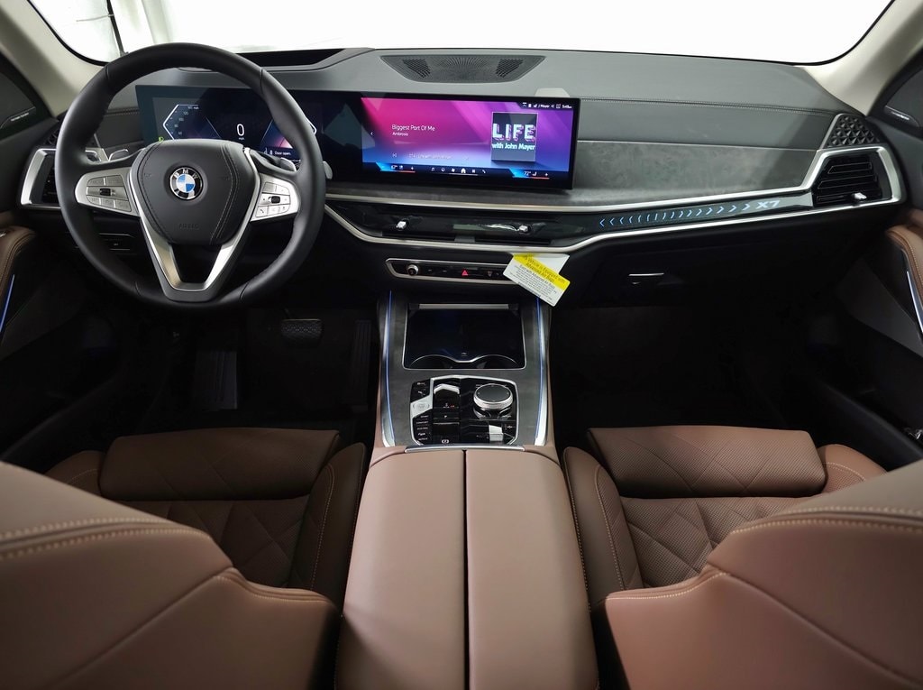 2025 BMW X7 xDrive40i 7