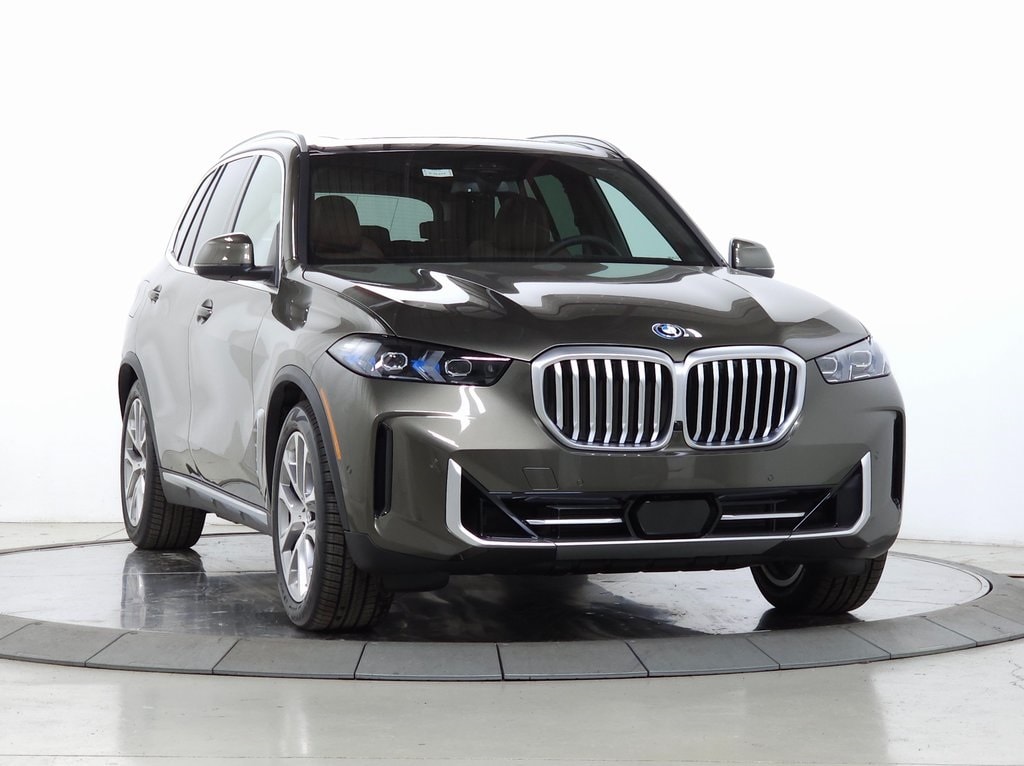 2026 BMW X5 50e's photo