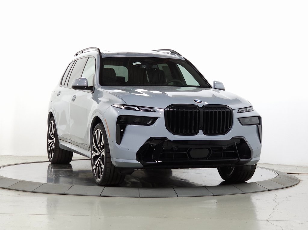 2025 BMW X7 xDrive40i M Sport 1