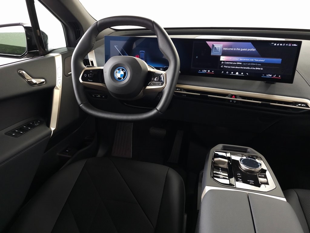 2025 BMW iX xDrive50 14