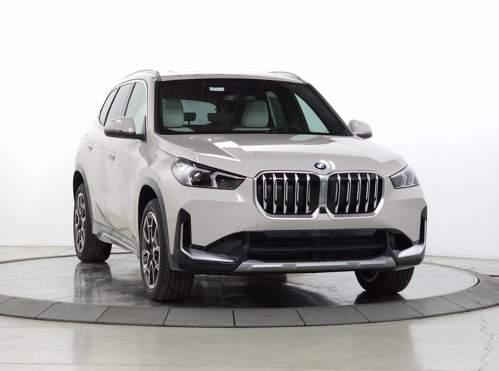 2026 BMW X1 28i's photo