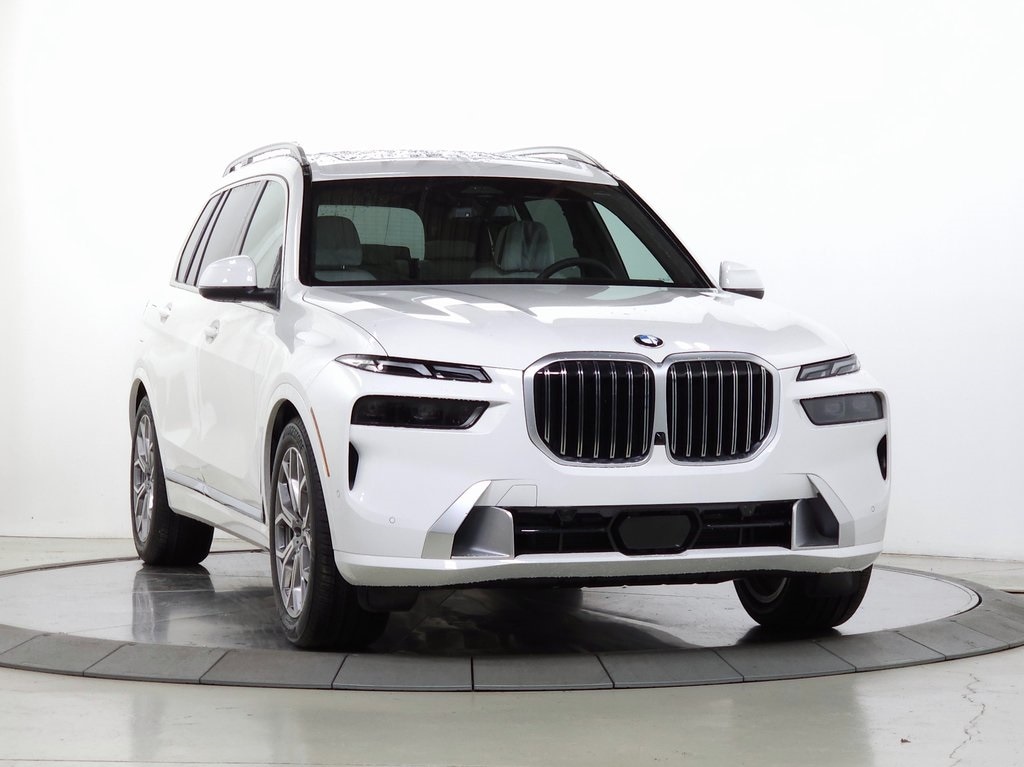 2026 BMW X7 40i's photo