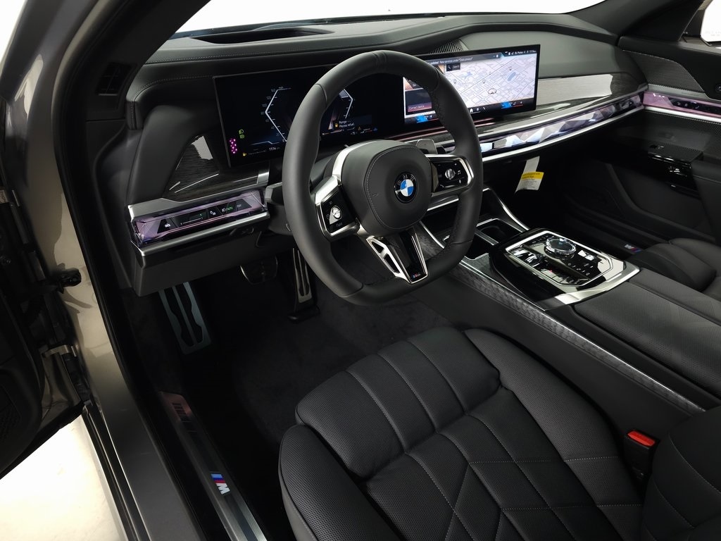 2024 BMW 760i xDrive 11