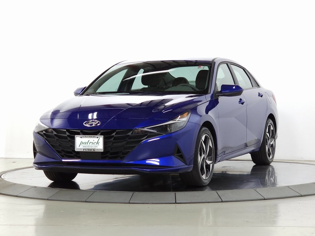 2023 Hyundai Elantra SEL photo 4