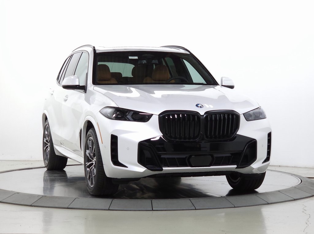 2026 BMW X5 50e's photo
