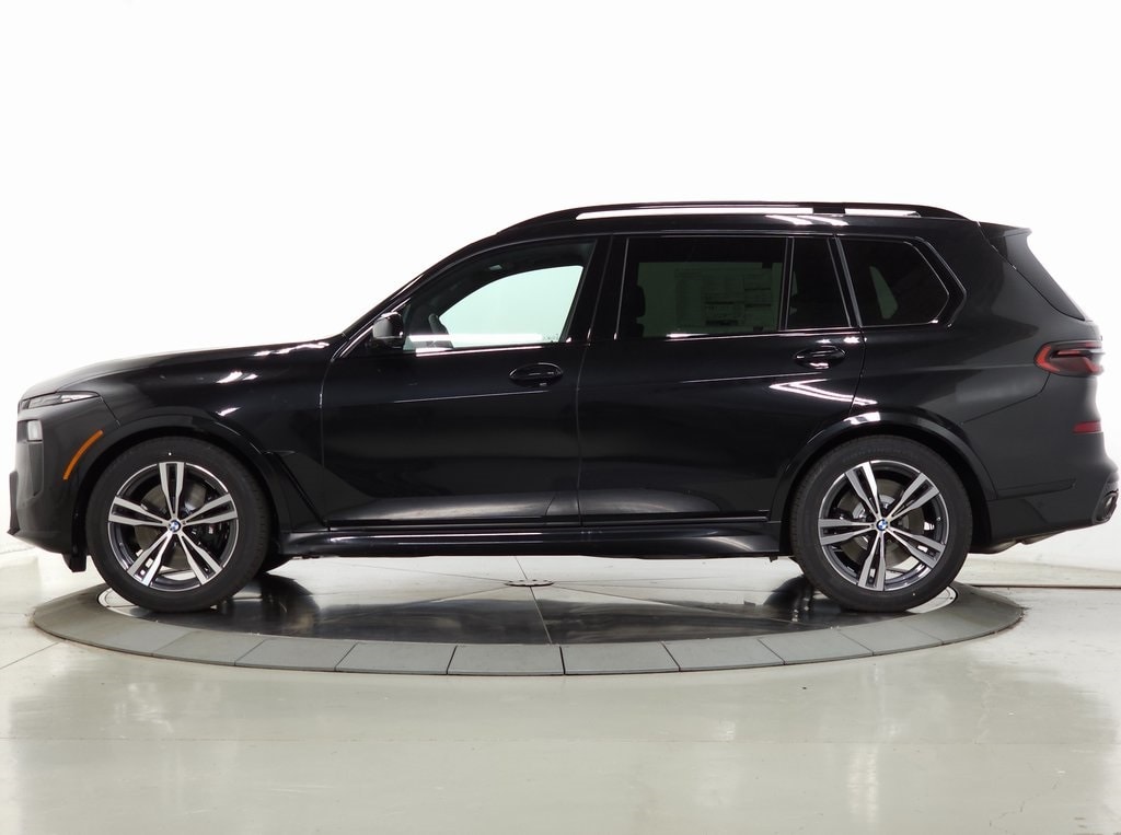 2025 BMW X7 M60i 4