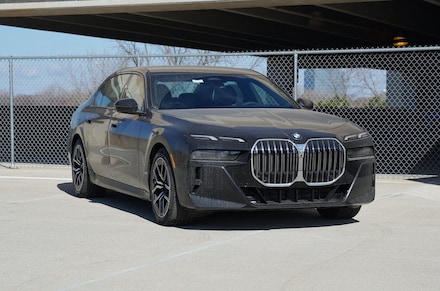 2026 BMW 740i xDrive Sedan WBA33EH09TCX25294