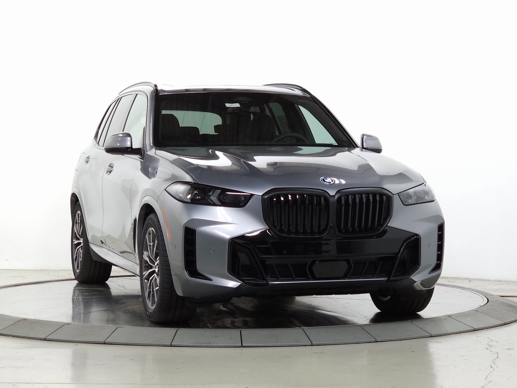 2026 BMW X5 50e's photo