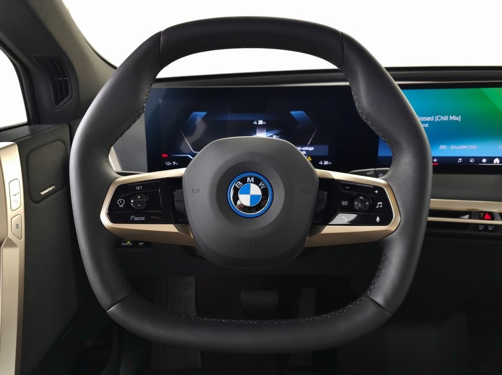 2025 BMW iX xDrive50 15