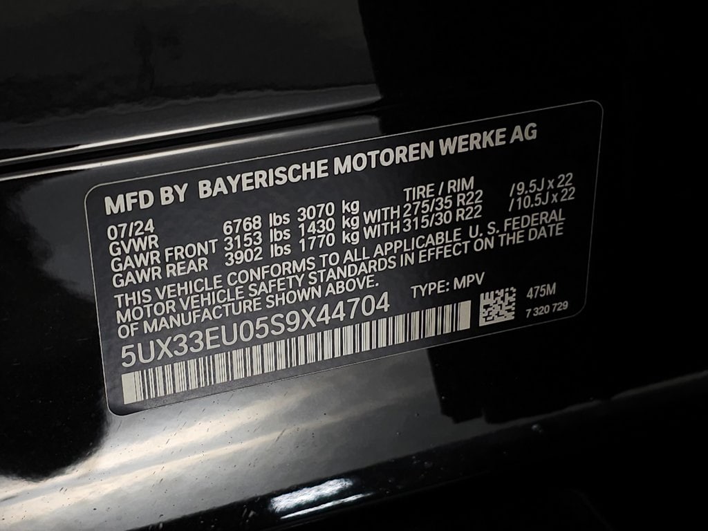 2025 BMW X5 M60i 33