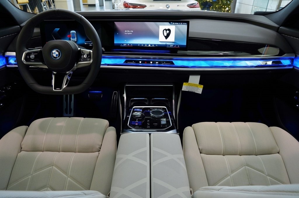 2024 BMW i7 xDrive60 7