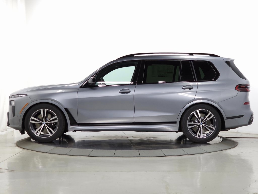 2025 BMW X7 M60i 4