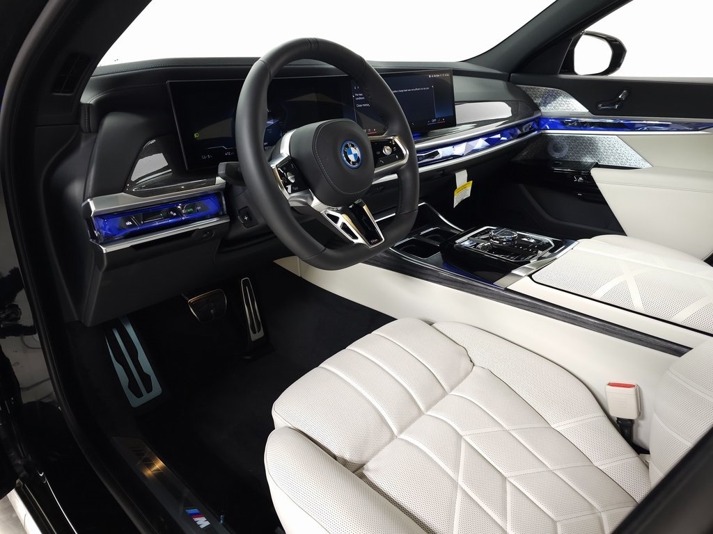 2024 BMW i7 eDrive50 13