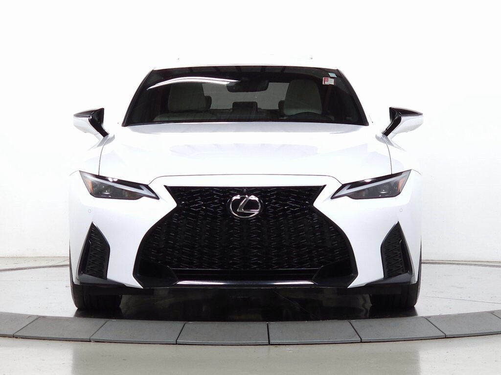 2021 Lexus IS 350 F SPORT photo 2