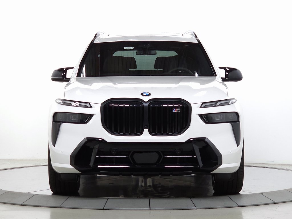 2025 BMW X7 M60i 2