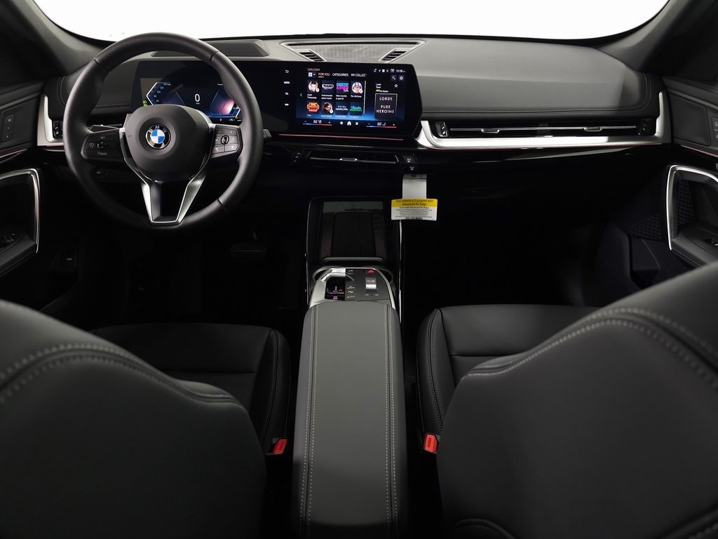 2025 BMW X1 xDrive28i 8