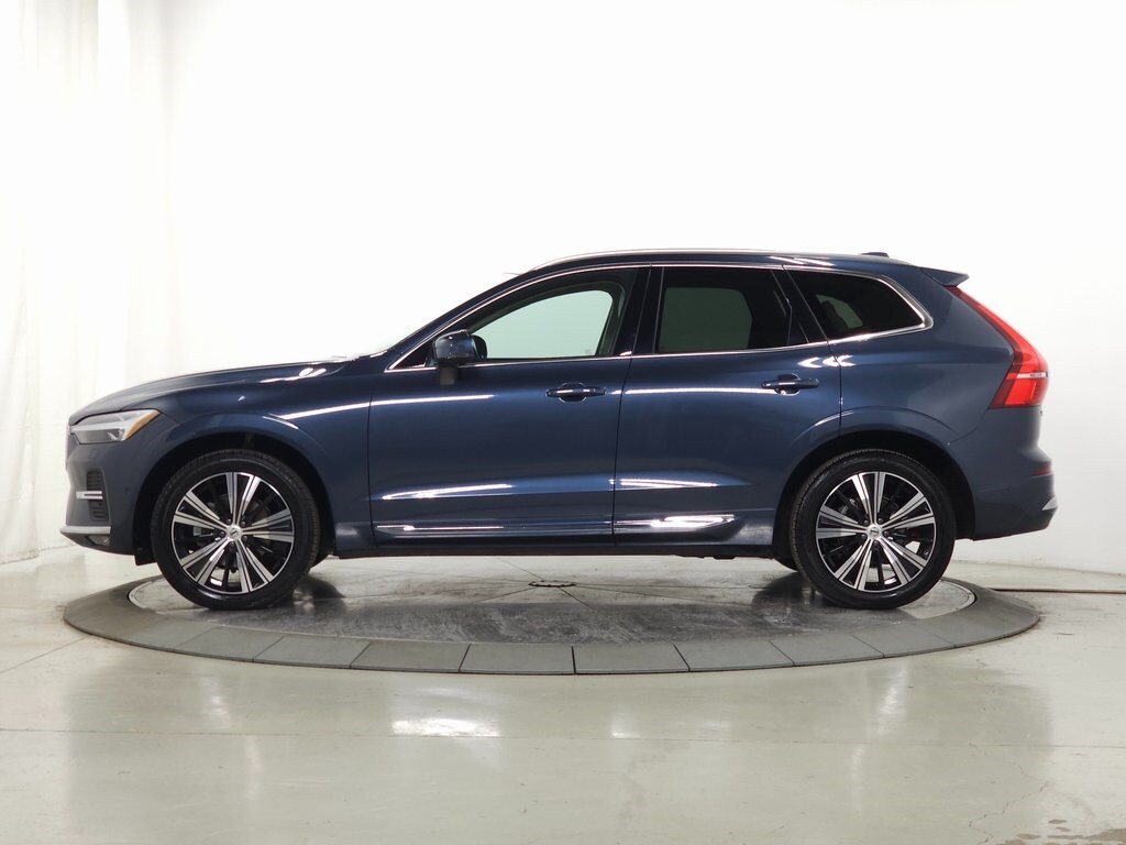 2023 Volvo XC60 B5 Plus photo 4