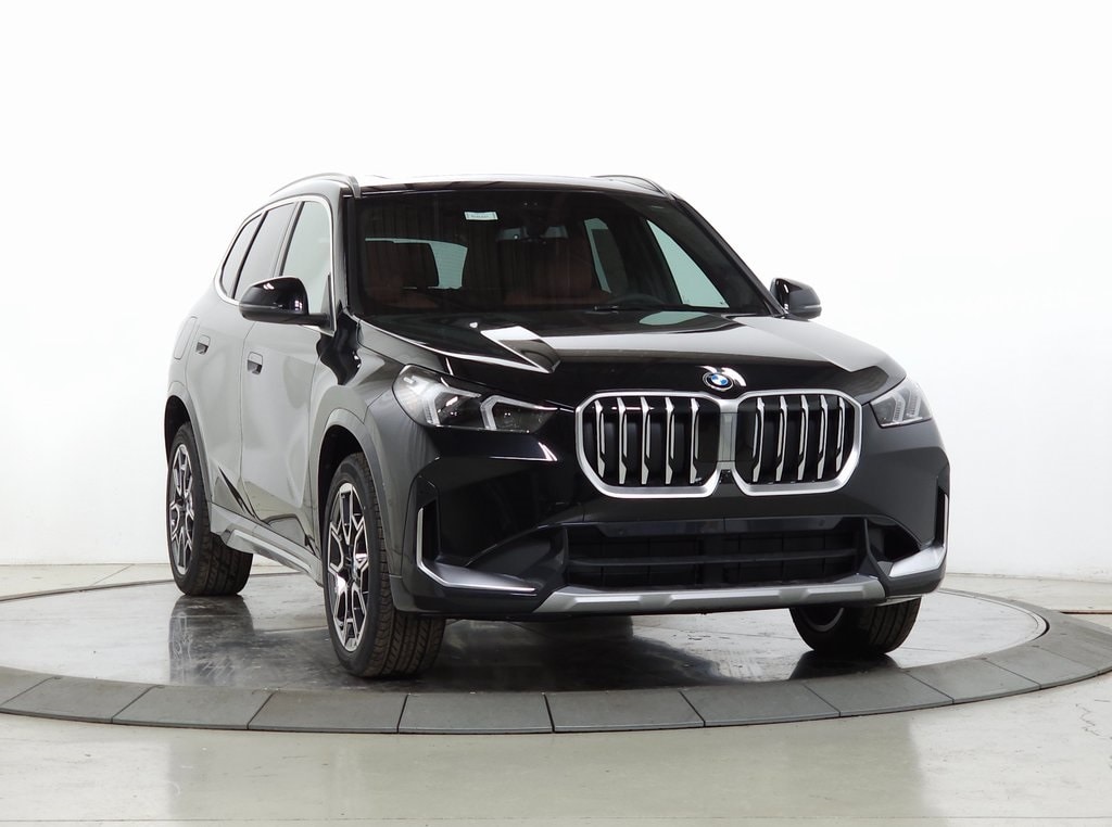 2026 BMW X1 28i's photo