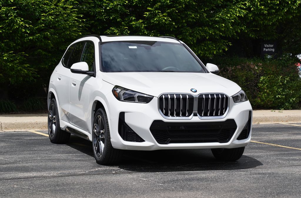 2026 BMW X1 xDrive28i's photo