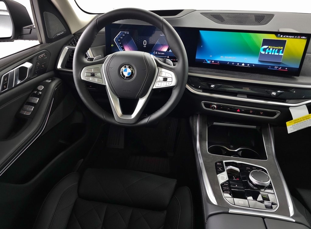 2025 BMW X7 xDrive40i 14