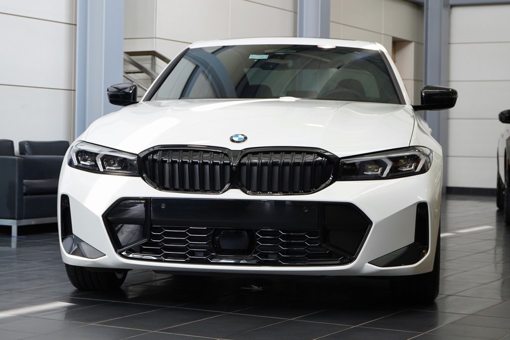 2023 BMW 3 Series 330i xDrive 2