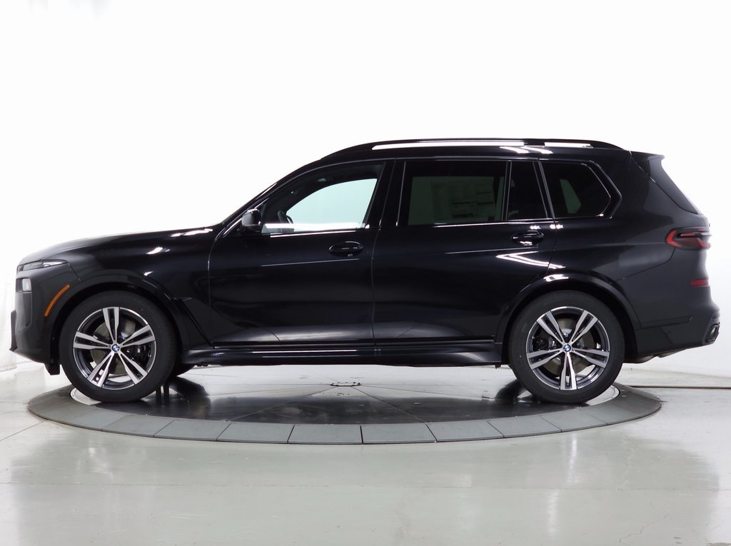 2025 BMW X7 M60i 4