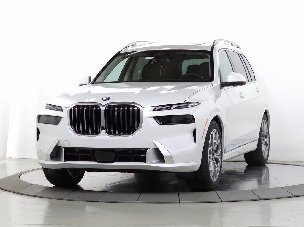 New 2026 BMW X7 xDrive40i SUV
