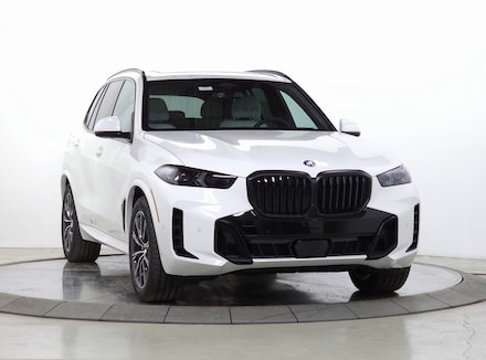 2026 BMW X5 PHEV xDrive50e SUV 5UX43EU01T9363860