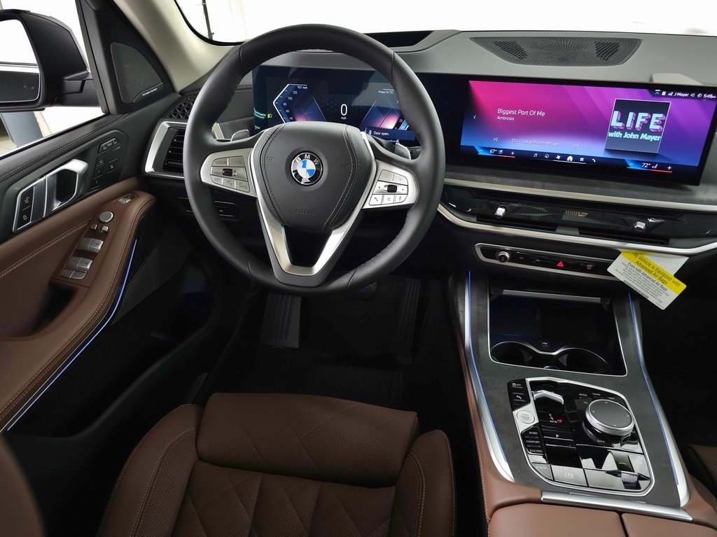 2025 BMW X7 xDrive40i 13