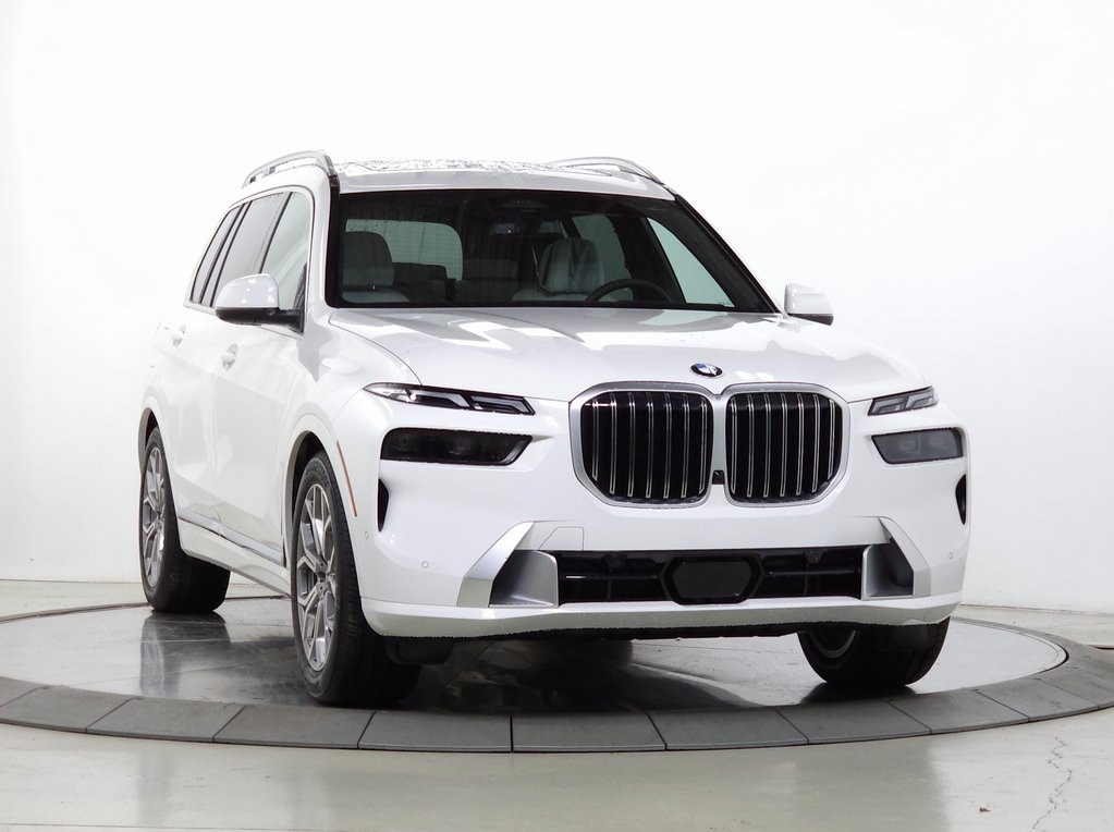 2026 BMW X7 40i's photo