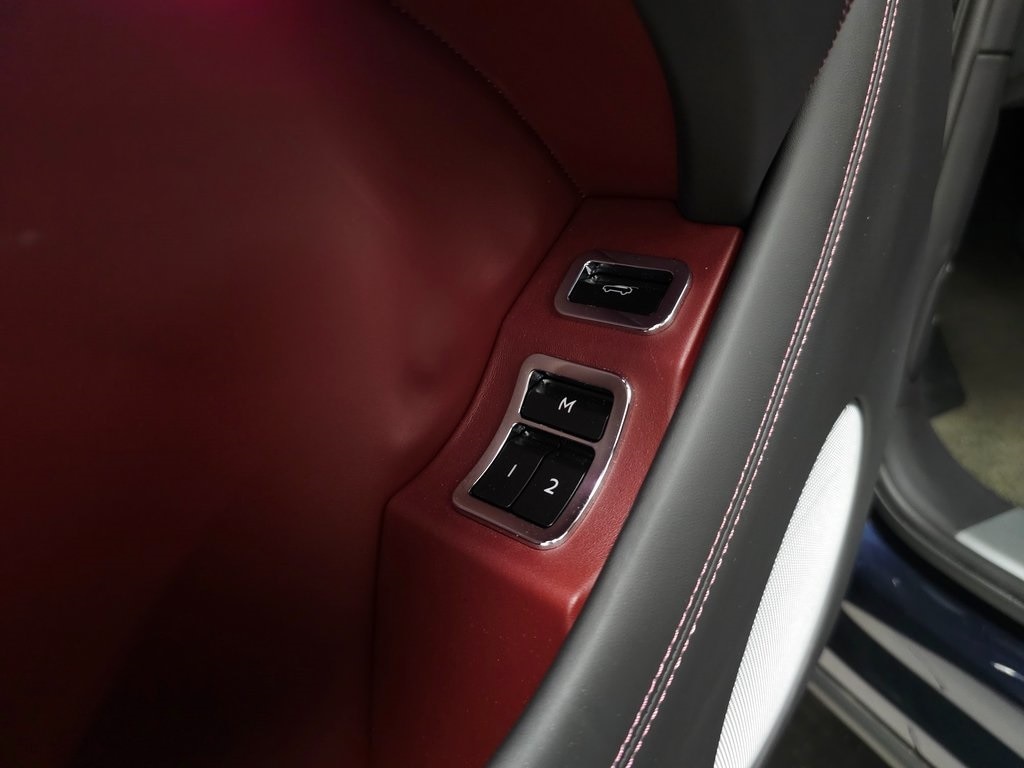 2022 Bentley Bentayga V8 19