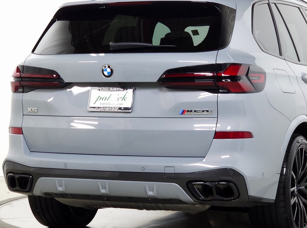 2024 BMW X5 M60i 11