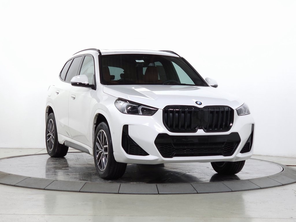 2026 BMW X1 28i's photo