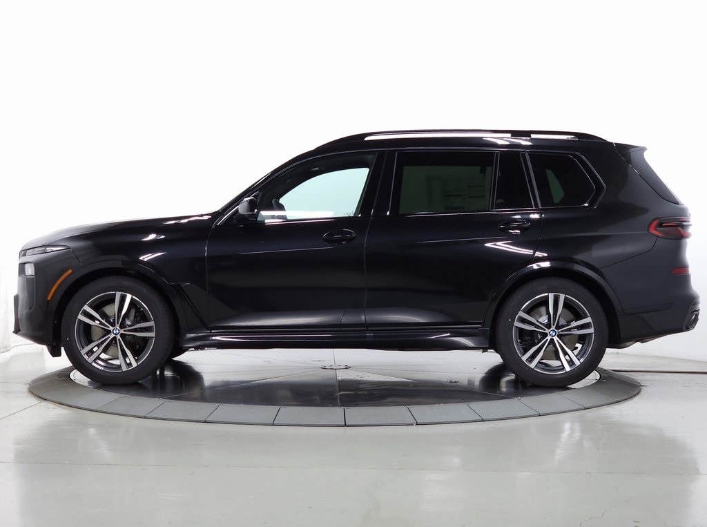 2025 BMW X7 M60i 4